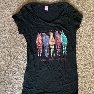 NBW Jackson Hole Wyoming Horses V-neck T-shirt size Medium